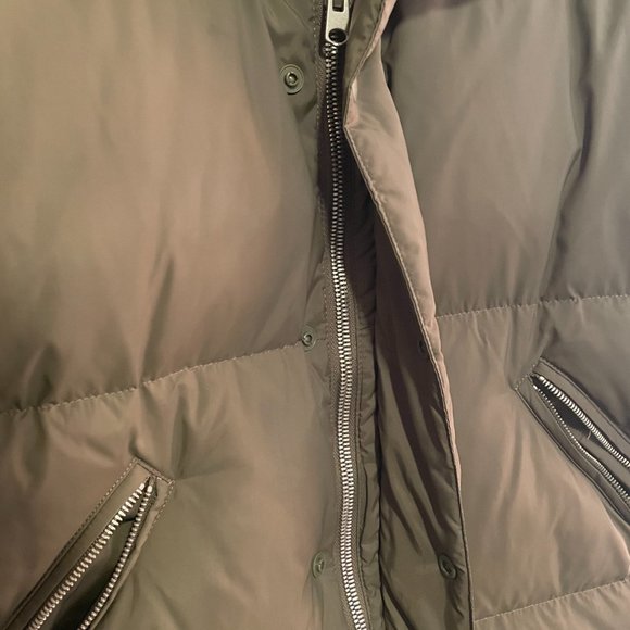 Basic Puffer Jacket - Picture 2 of 4